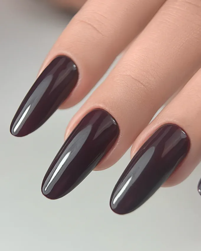 Trendy Nails Esmalte Semipermanente Black Purple, 8ml — Photo 2