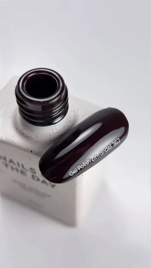 NAILSOFTHEDAY Esmalte Semipermanente Zinfandel, 10ml — Photo 2
