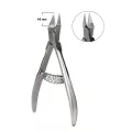 “Touch Alicates para uñas” translates to English as:
**“Touch nail clippers”**
If you want, I can also help translate it in a more natural product-label style. — Photo 5
