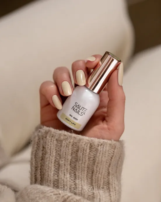 Saute Nails — Photo 34