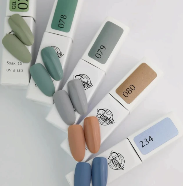 Trendy Nails — Photo 39