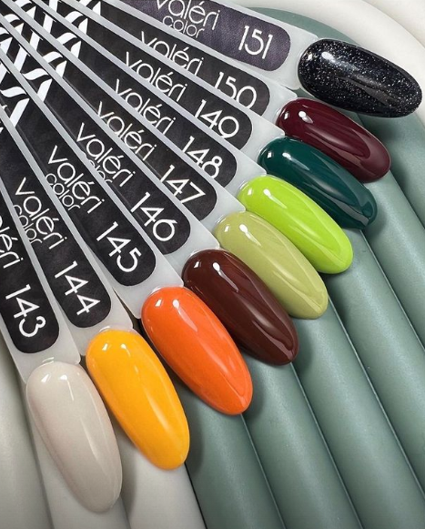 Bases, tops, esmaltes semipermanentes — Photo 1